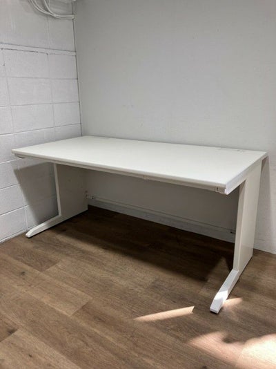 ライオンLDVシリーズ 1600平デスク 商品画像1