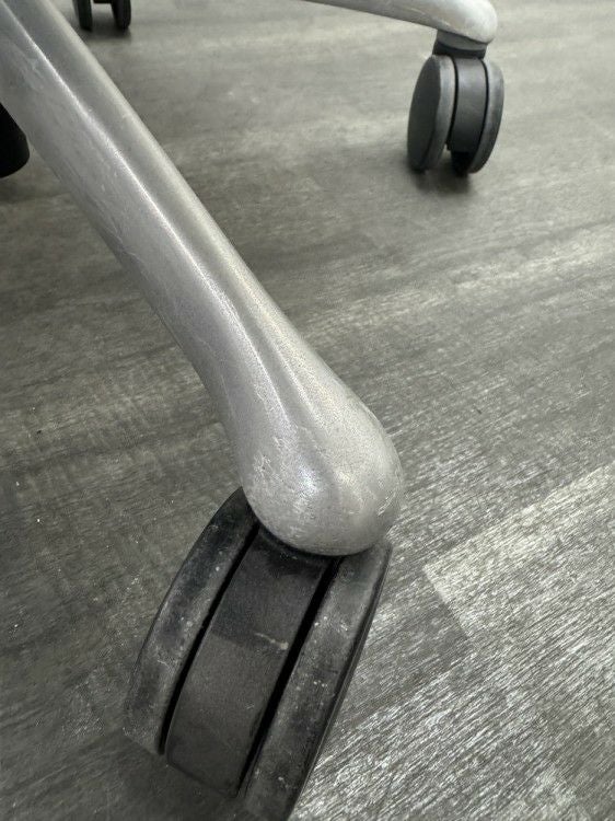 オカムラコンテッサ（Contessa）チェア 可動肘付コンテッサチェア 商品画像18