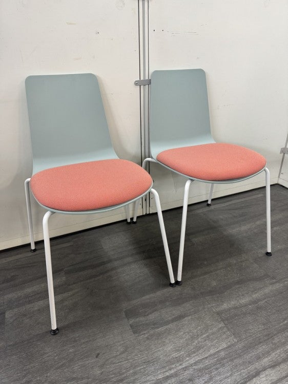 コクヨMycket(ミケット)シリーズ スタッキングチェア2脚セット 商品画像1