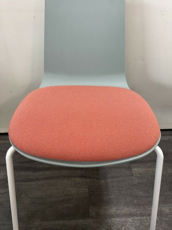 コクヨMycket(ミケット)シリーズ スタッキングチェア2脚セット 商品画像5