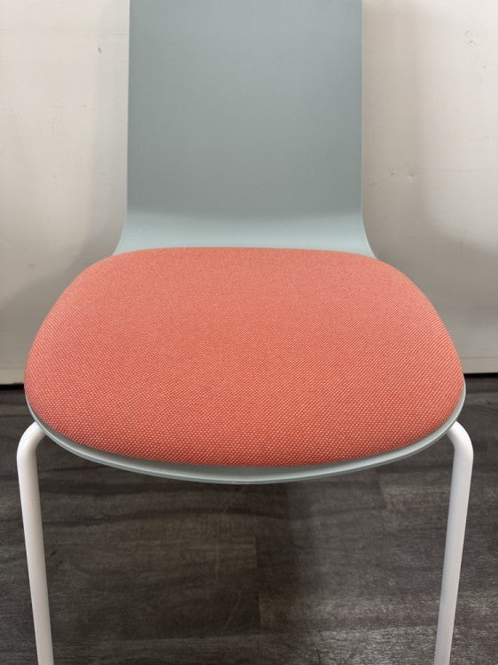 コクヨMycket(ミケット)シリーズ スタッキングチェア2脚セット 商品画像5