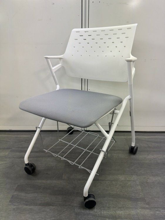 コクヨビエナ（VIENA）シリーズ ネスティングチェア6脚セット 商品画像1