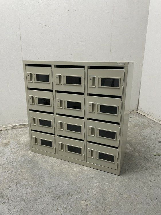 ライオン12人用ロッカー 商品画像1