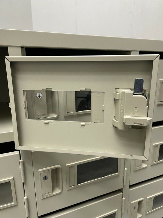 ライオン12人用ロッカー 商品画像9