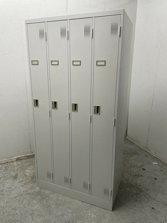 豊国工業4人用ロッカー 商品画像1