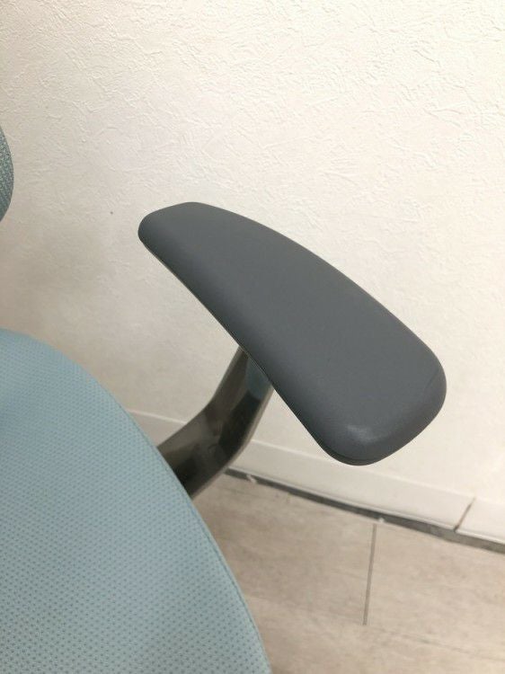 コクヨing(イング)チェア 固定肘付イングチェア 商品画像8