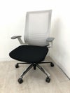 コクヨINSPINE（インスパイン）チェア 固定肘付インスパインチェア 商品画像1