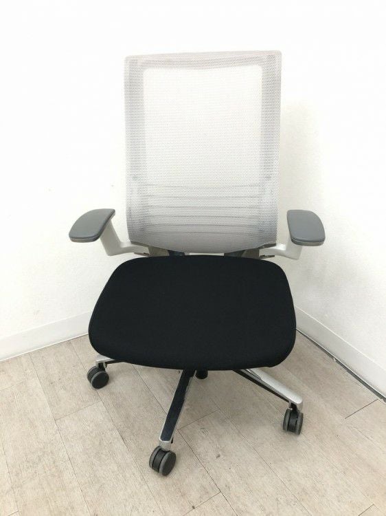 コクヨINSPINE（インスパイン）チェア 固定肘付インスパインチェア 商品画像2