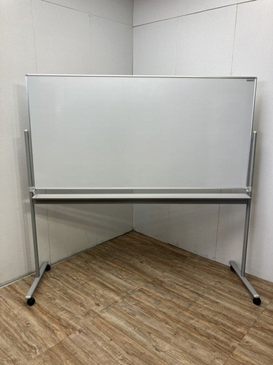 オカムラ脚付両面ホワイトボード 商品画像1