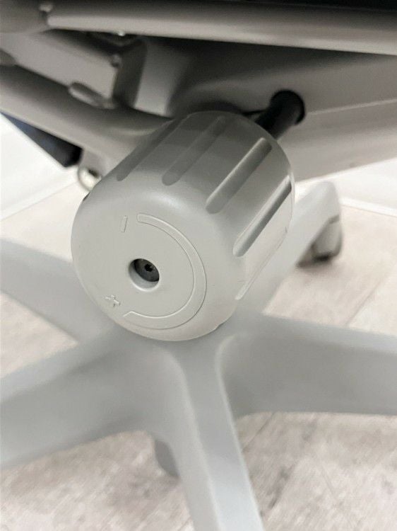 オカムラESCUDO(エスクード)チェア 固定肘付エスクードチェア 商品画像20