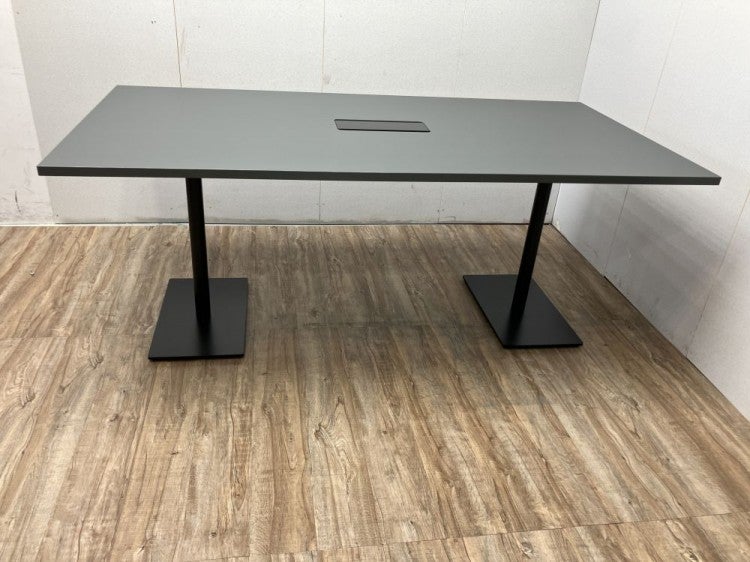 ウチダ（内田洋行）ニュートシリーズ 1800ミーティングテーブル 商品画像1