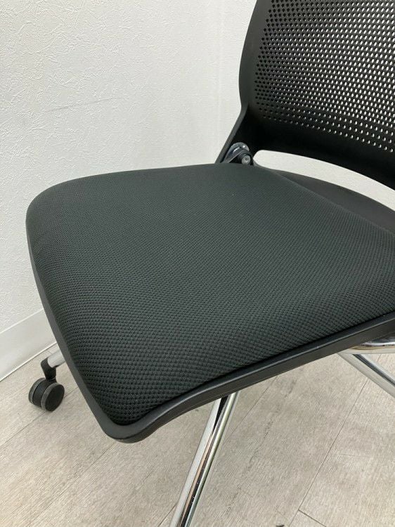 オカムラクリールシリーズ ネスティングチェア 商品画像8