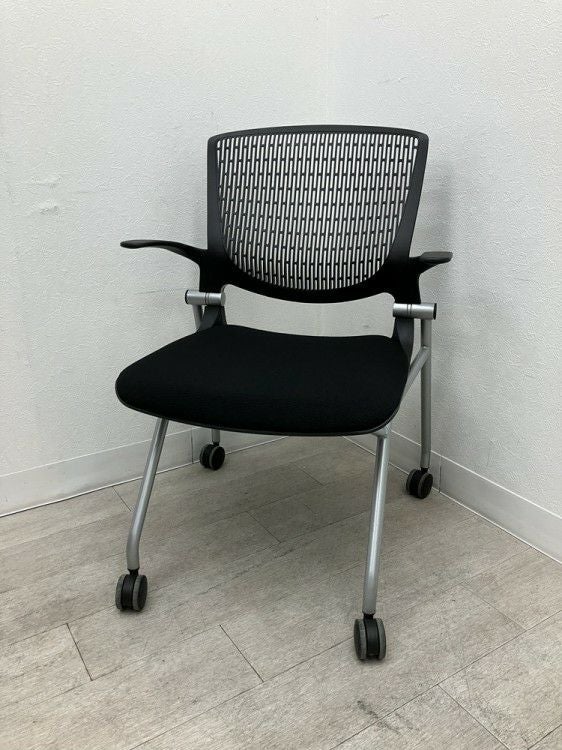 オカムラGrata（グラータ）チェア ネスティングチェア 商品画像1