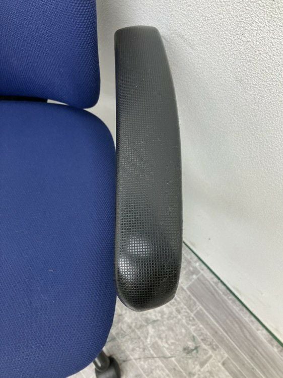 プラスプリセアシリーズ 固定肘付プリセアチェア 商品画像9