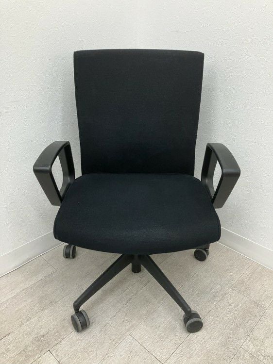 コクヨPUNTO(プント)チェア 固定肘付プントチェア 商品画像2