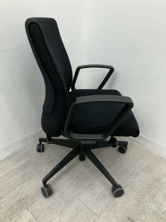 コクヨPUNTO(プント)チェア 固定肘付プントチェア 商品画像3