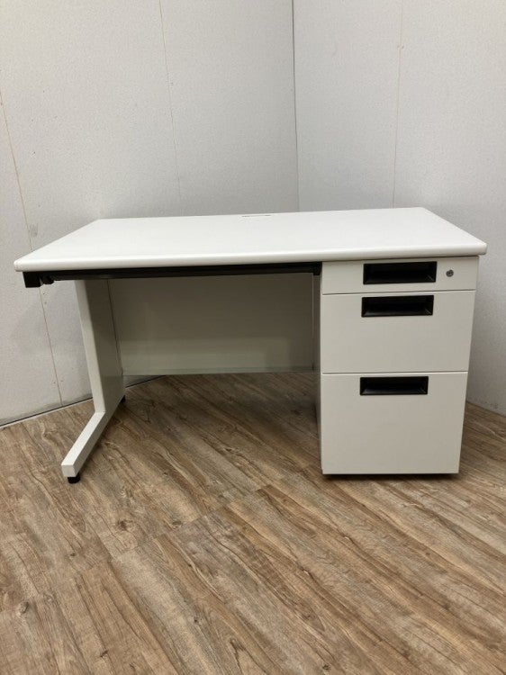 プラスフラットラインシリーズ 1200片袖デスク 商品画像1
