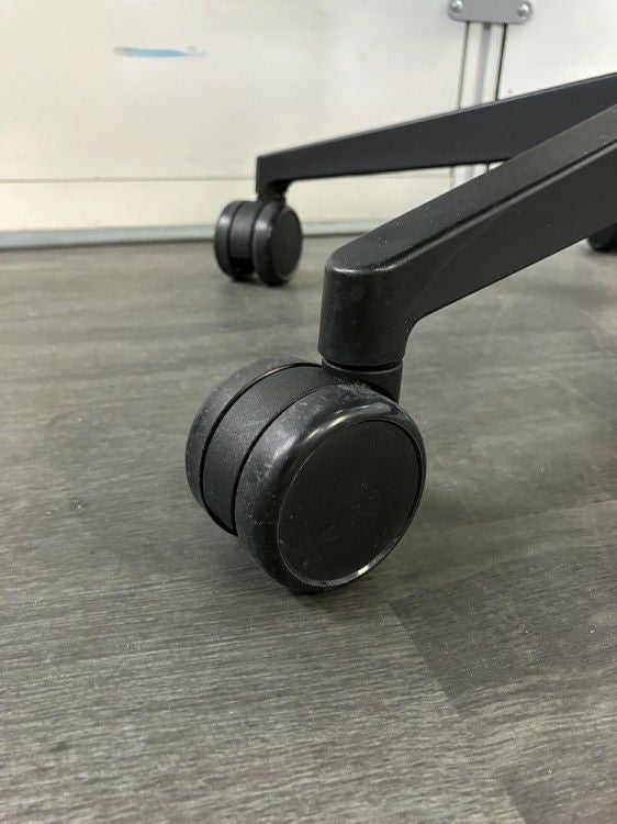 スチールケースシンク（Think）チェア 可動肘付シンクチェア 商品画像11