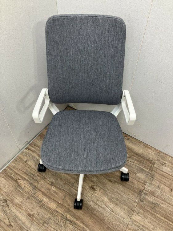 イトーキ肘付きレヴィチェア 商品画像3