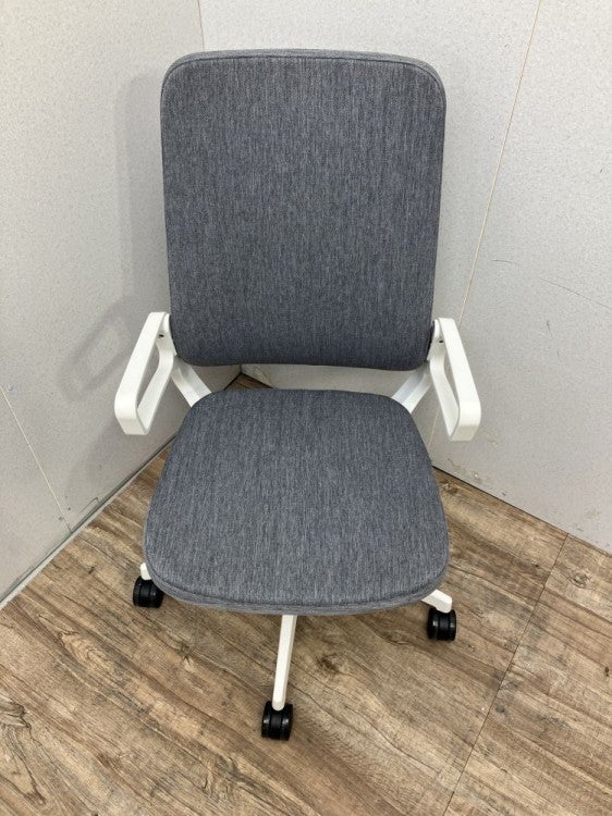 イトーキ肘付きレヴィチェア 商品画像3