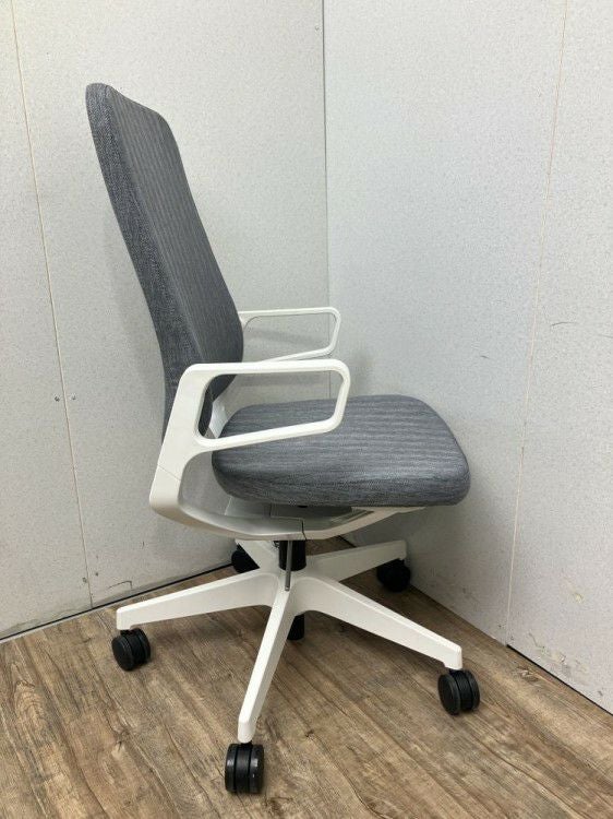 イトーキ肘付きレヴィチェア 商品画像4