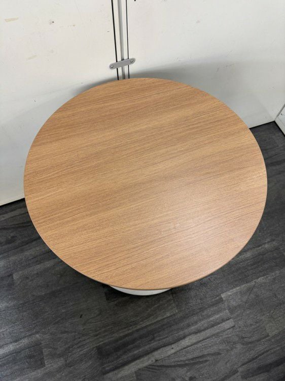 オカムラアルトカフェシリーズ 丸テーブル 商品画像2