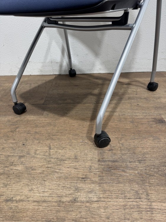 イトーキマノス(MANOSS)シリーズ ネスティングチェア6脚セット 商品画像5