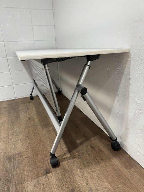 イトーキNX(エヌエックス)シリーズ 平行スタックテーブル 商品画像4