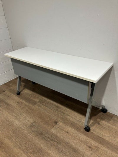 オカムラフラプターシリーズ 平行スタックテーブル 商品画像1