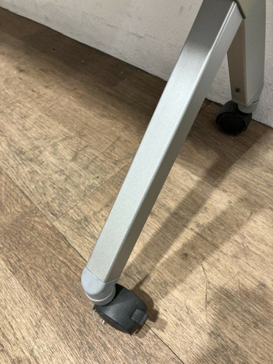 オカムラフラプターシリーズ 平行スタックテーブル 商品画像7