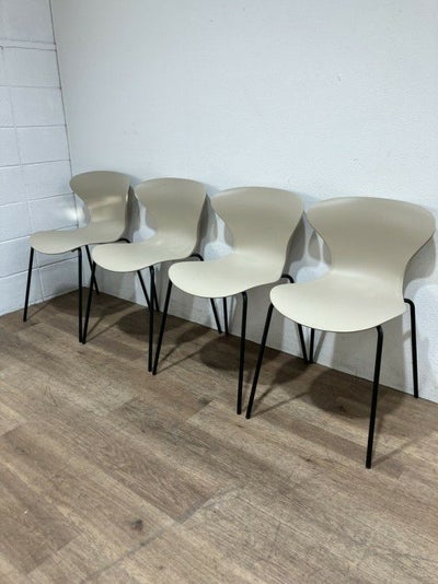 ADALスタッキングチェア4脚セット 商品画像1