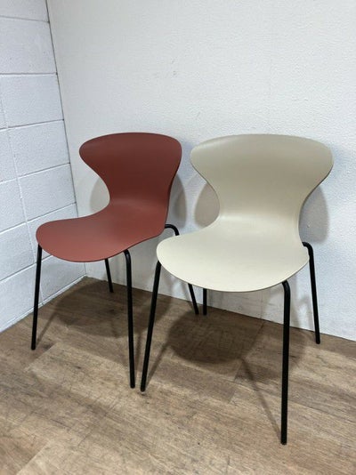 ADALスタッキングチェア2脚セット 商品画像1