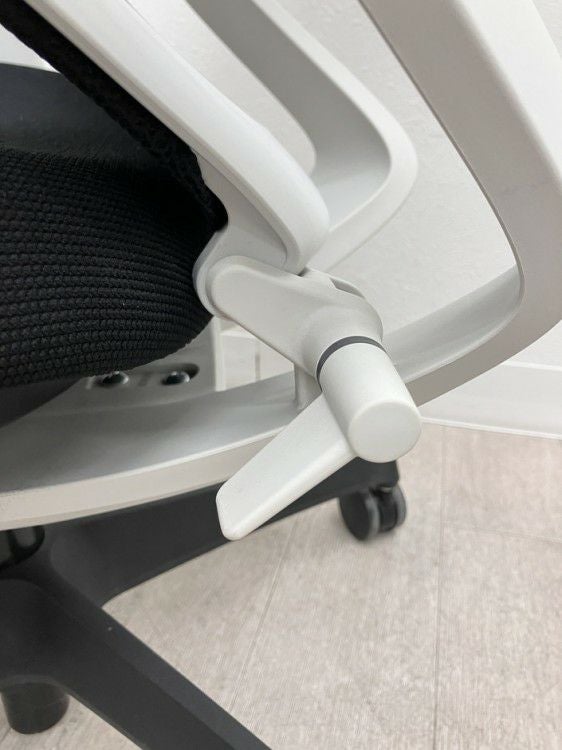 コクヨDuora(デュオラ)チェア 可動肘付デュオラチェア 商品画像15