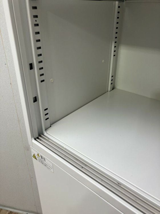 イトーキシンラインシリーズ 3段ラテラル・3扉引違い上下書庫 商品画像5