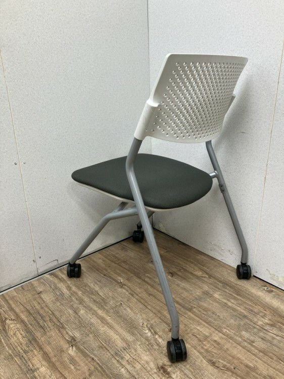 ウチダ（内田洋行）ネスティングチェア 商品画像6