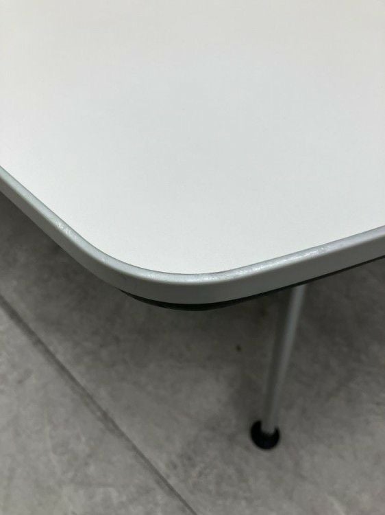 イトーキDDシリーズ 3200ミーティングテーブル 商品画像4