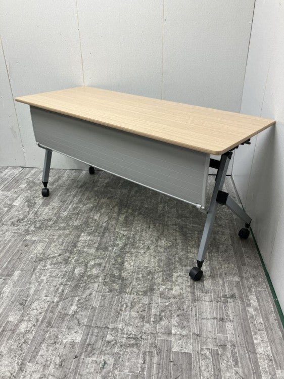 イトーキHXシリーズ 1500サイドスタックテーブル 商品画像1