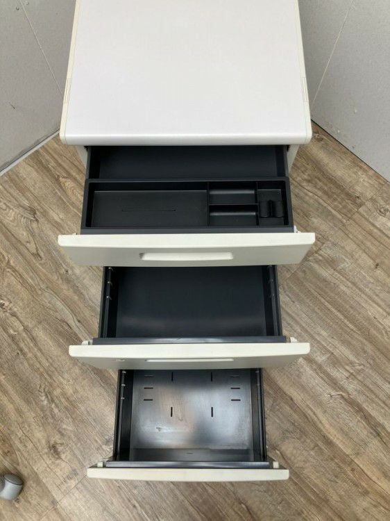 コクヨBSシリーズ 3段脇机 商品画像6