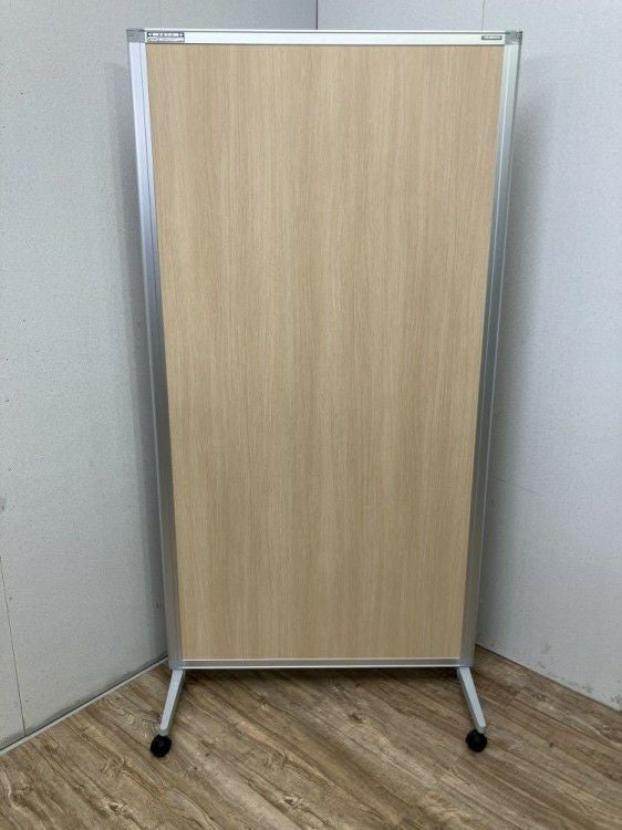 オカムラ910自立パーテーション 商品画像1