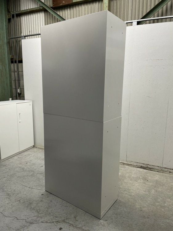 イトーキシンラインシリーズ ガラス両開きスライド上下書庫 商品画像3