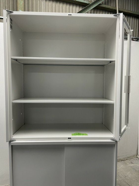 イトーキシンラインシリーズ ガラス両開きスライド上下書庫 商品画像8