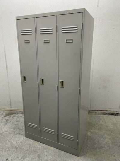 イトーキJ型シリーズ 3人用ロッカー 商品画像1