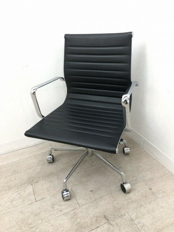 アルミナムチェア 商品画像1