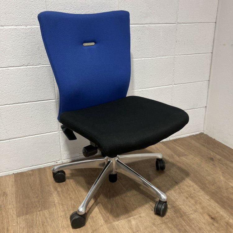 オカムラフィーゴチェア 商品画像1