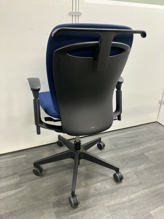 イトーキfulgo(フルゴ)チェア 可動肘付フルゴチェア 商品画像2