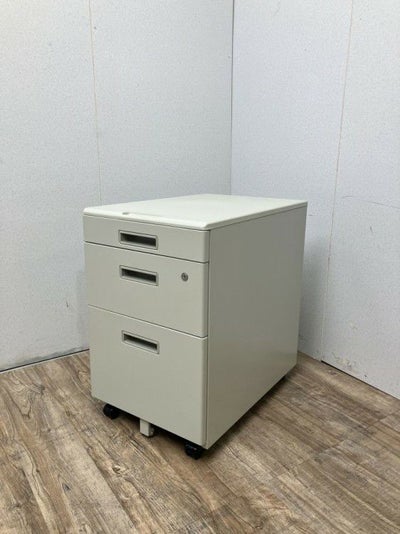 トヨスチール3段インサイドワゴン 商品画像1