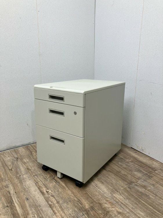 トヨスチール3段インサイドワゴン 商品画像1