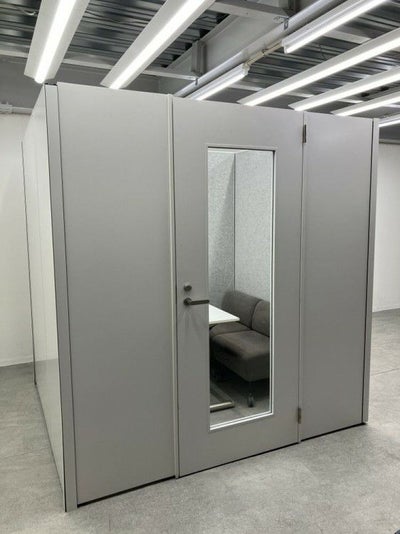 イトーキLight Boothシリーズ（ブース本体） セミクローズ型ミーティングブースセット 商品画像1