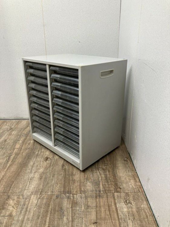 オカムラキャスター付A4クリアケース書庫 商品画像2