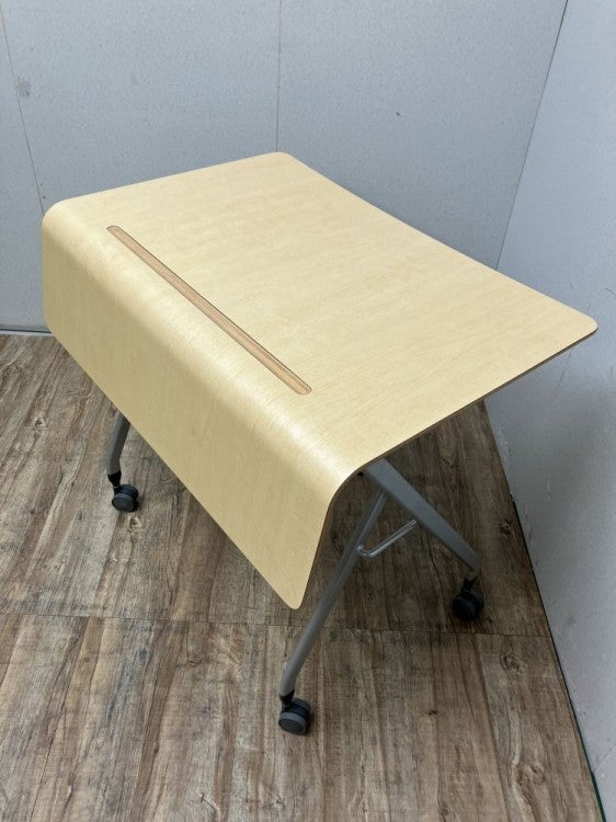 【ヤ取終了10/6】≪zyb2356ジ≫ 関家具 電動昇降デスク HOP① 幅約113.1㎝/高さ約71.1～114.4㎝ ナチュラル テーブル/机 中古家具/宮城県仙台市 70620-15 SEKI 電動昇降デスクHOPライト オーク天板/ブラック脚 幅1130×奥行700